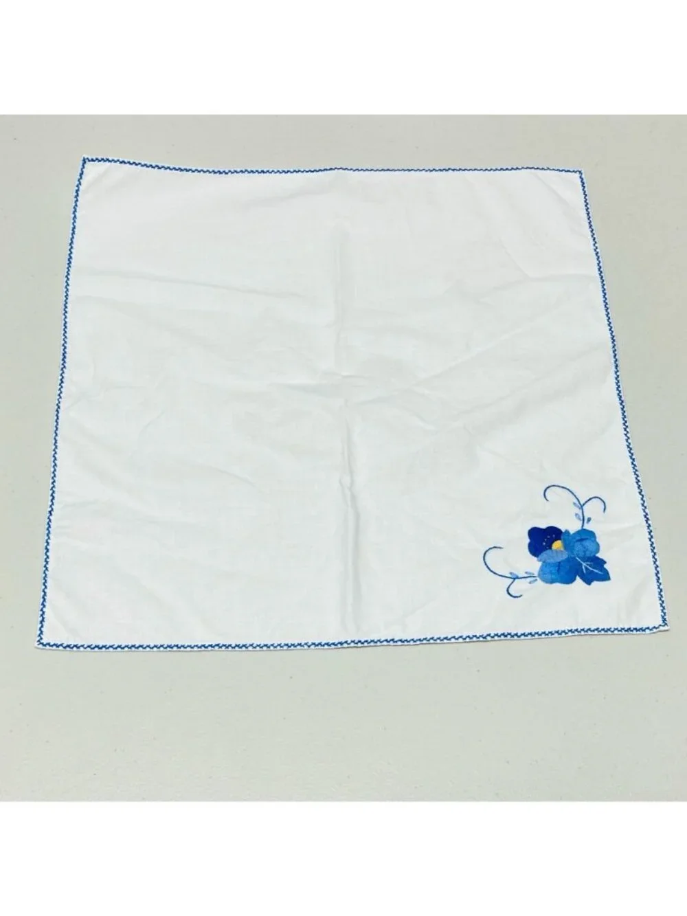 8 Vintage White Cotton Napkins With Blue Floral Embroidery & Scalloped Borders